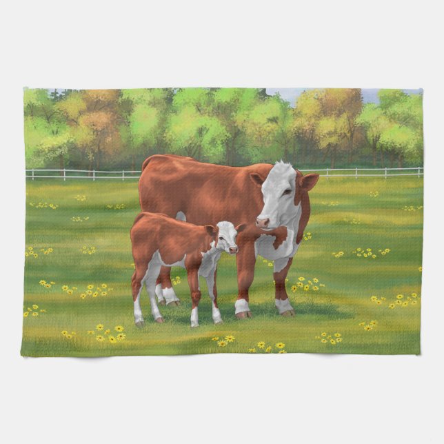 Linge De Cuisine Hereford Cow & Cute Calf dans les pâturages d'été (Horizontal)