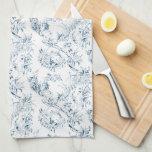 Linge De Cuisine Imaginaire Floral vintage gravé bleu toile<br><div class="desc">Elégant motif de toile bleu sur blanc du XIXe siècle,  adapté d'un dessin français de la collection Smithsonian,  avec fleurs d'imaginaires,  feuilles et vignes,  guerrier indigène et personnages humains cupides.</div>