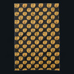 Linge De Cuisine Jack-O-Lanterns CITROUILLE d'Halloween<br><div class="desc">Décorez votre cuisine avec cette serviette de plat citrouille amusante. Fait un grand ménage saisonnier ou cadeau mariage! Vous pouvez le customiser et ajouter du texte. Consultez ma boutique pour plus de couleurs et de motifs !</div>