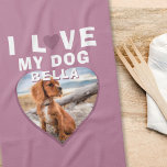 Linge De Cuisine J'aime mon chien Coeur rose Nom de l'animal de com<br><div class="desc">J'aime mon chien Coeur rose Nom de l'animal de compagnie Nom de la serviette de cuisine photo. Une photo d'animal de compagnie en forme de coeur. Ajoutez votre photo et votre nom.</div>