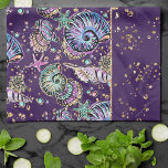 Linge De Cuisine Luxe violet sous-marine | Dark Pastel Gold Sea Lif<br><div class="desc">Offrez facilement à n'importe quelle chambre un lifting ou une ambiance nouvelle pour un do-it-yourself relooking rapide de la maison avec la collection "Underwater Luxe" : Elégant pastel riche sous la collection de la mer avec la magnifique vie marine et les motifs de l'océan girly. Ce thème féminin mixte mûr...</div>