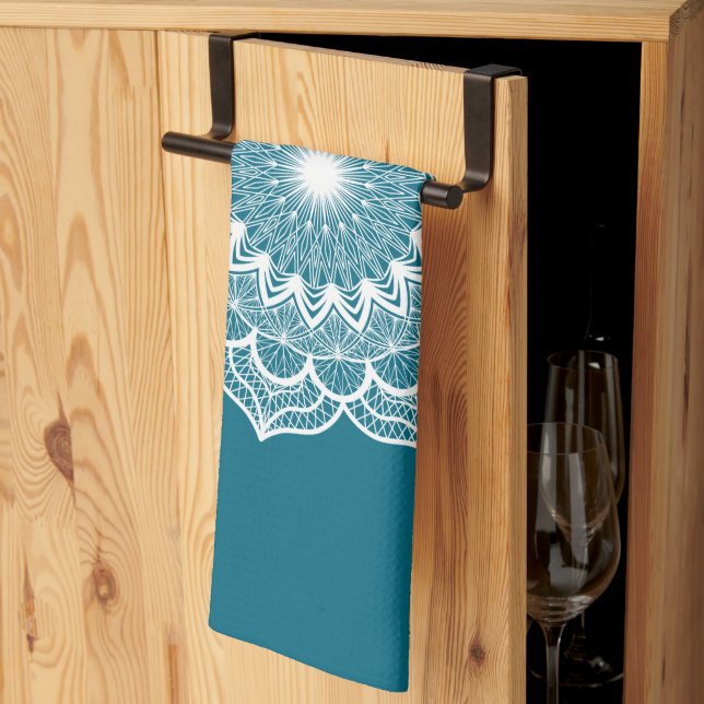 Linge De Cuisine Mandala blanc sur fond bleu (Pliage en tiers)
