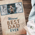 Linge De Cuisine Meilleur papa Aquarelle Père 3 Photo Collage<br><div class="desc">Best Dad Watercolor Père 3 Photo Collage serviette de cuisine. Arrière - plan d'aquarelle orange vierge. Ajoutez 3 photos,  le nom du père et l'année. Vous pouvez modifier n'importe quel texte. Un cadeau pour le meilleur papa.</div>
