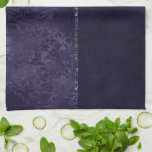 Linge De Cuisine Minuit Indigo Romance | Satiny Grunge Damask<br><div class="desc">Le grunge sophistiqué des années 90 est tout grandi avec ce damas rose satiné, velours luxueux et faux parties scintillant foncé, dans une tonalité de bijou sombre et une palette de teintes sombres. Cette texture vintage mélangée unisex des années 1990, moyenne et abstraite, ajoute une parfaite pop de couleur et...</div>