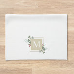 Linge De Cuisine Monogramme des botaniques de Noël<br><div class="desc">Serviette de cuisine sur mesure au design élégant et moderne avec des produits botaniques d'hiver aquarelle.</div>