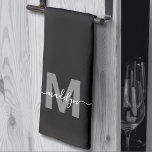 Linge De Cuisine Monogramme Nom Noir Blanc<br><div class="desc">Serviette de cuisine personnalisée avec monogramme et nom en noir et blanc. Ajoutez une touche d'élégance à votre cuisine avec cette serviette monogrammée élégante. Conçue pour être pliée en trois, elle présente une initiale grise en gras et un nom en écriture cursive blanche, offrant un look personnalisé et sophistiqué. Parfaite...</div>
