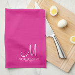 Linge De Cuisine Monogramme personnalisé Modèle Nom de famille mode<br><div class="desc">Télécharger sur mesure Ajouter votre photo Design ou logo Texte Élégant Moderne Cute Personnalisé Monogramme Nom initial / Nom de famille Modèle Tendance rose Serviette de cuisine.</div>