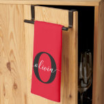 Linge De Cuisine Monogramme personnalisé Nom du script Rouge Noir B<br><div class="desc">Ce monogramme élégant et le design élégant de nom de script peuvent être donnés comme un cadeau pour un anniversaire, la fête des mères ou toute occasion. Il peut être personnalisé avec l'initiale et le nom de la personne. Vous pouvez modifier la police, la couleur de police, la taille de...</div>