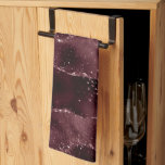Linge De Cuisine Moody Agate | Vin Bordeaux Sangria Merlot Maroon<br><div class="desc">90s grunge inspiré sombre, sophistiqué aquarelle marbré pierre d'agate dans un ton de bijou moody profond avec faux feuille métallique et veines de parties scintillant dans un riche, dramatique avec tourbillons fluides abstraits et veines de parties scintillant. De la collection "Till Death Do Us Part", ce magnifique dégradé peint à...</div>