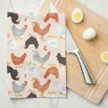 Linge De Cuisine Motif Dancing Chickens<br><div class="desc">Danser poulets serviettes de cuisine motif. Animal de ferme,  poulets de campagne motif sur arrière - plan beige clair. Design d'inspiration française,  un cadeau parfait pour les amateurs et les propriétaires de poulet.</div>