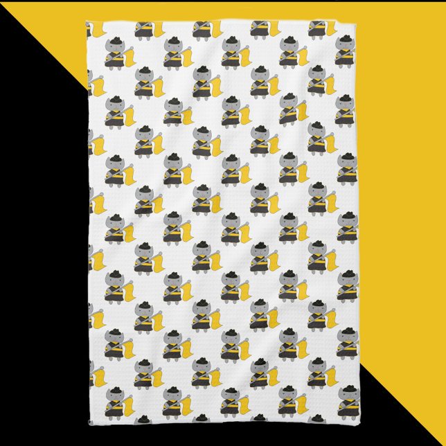 Linge De Cuisine Motif noir et jaune Garde d'honneur de chat (A kitchen towel with a pattern of gray cats with black and yellow color guard uniforms.)