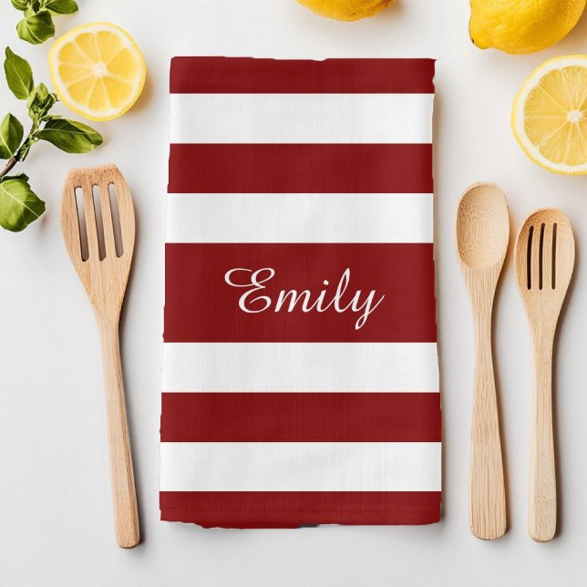 Linge De Cuisine Motif rayures rouges et blanches Nom Imprimé (Red And White Stripes Pattern Name Print Towel)