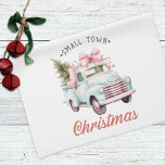 Linge De Cuisine Noël Pink Truck de la petite ville Noël Noël<br><div class="desc">Serviette de cuisine de Noël.</div>