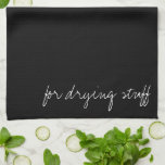 Linge De Cuisine Noir personnalisé<br><div class="desc">Le noir était l'une des premières couleurs utilisées par les artistes dans les peintures rupestres néolithiques. Au 14ème siècle, l'Europe était portée par des pourcentages, des membres du clergé, des juges et des responsables gouvernementaux. Porté au 19ème siècle par des poètes romantiques anglais, des hommes d'affaires et des hommes d'État,...</div>