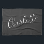 Linge De Cuisine Nom personnalisé de script minimaliste | Blanc noi<br><div class="desc">Nom de la typographie minimaliste de script dans la serviette de cuisine noire et blanche</div>