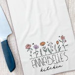 Linge De Cuisine Nom personnalisé Fleurs sauvages rétro<br><div class="desc">Un cadeau personnalisé pour la personne qui aime faire cuire</div>