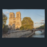 Linge De Cuisine Notre Dame de Paris à l'Heure d'or - Paris, France<br><div class="desc">Notre Dame de Paris à l'Heure d'or - Paris,  France</div>