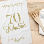 Linge De Cuisine Ornement élégant 70 et Fabuleux 70e anniversaire<br><div class="desc">Élégant ornement 70 et Fabulous 70th Birthday serviette de cuisine. 70 et dire fabuleux en écriture dorée et ornement d'or. Personnalisez-le avec votre nom et l'âge.</div>