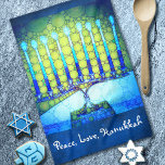 Linge De Cuisine Peace Love Hanoukka Script Bleu Vert Menorah<br><div class="desc">"Paix, amour, Hanoukka." Une photo de fond d'une menorah d'art bleu et vert, colorée et lumineuse, vous permet d'inaugurer les vacances d'Hanoukka dans le style. Sentez la chaleur et la joie de la saison des Fêtes chaque fois que vous utilisez cette serviette de cuisine Hanoukka lumineuse et colorée. Des cartes...</div>