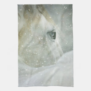Linge De Cuisine Photo d'un magnifique cheval blanc en hiver