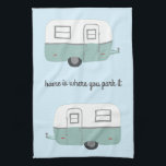 Linge De Cuisine Rétro Camper Trailer RV Motorhome Blue<br><div class="desc">Décorez votre cuisine avec cette serviette cool. Fait un grand ménage ou cadeau d'anniversaire! Vous pouvez le customiser et ajouter du texte. Consultez ma boutique pour trouver beaucoup plus de couleurs et de motifs plus des trucs de cuisine assortis!</div>
