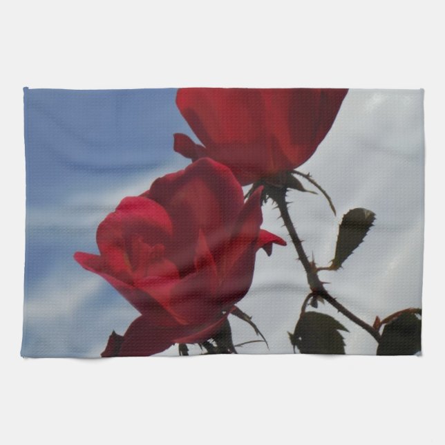 Linge De Cuisine Roses rouges contre un ciel bleu vif (Horizontal)