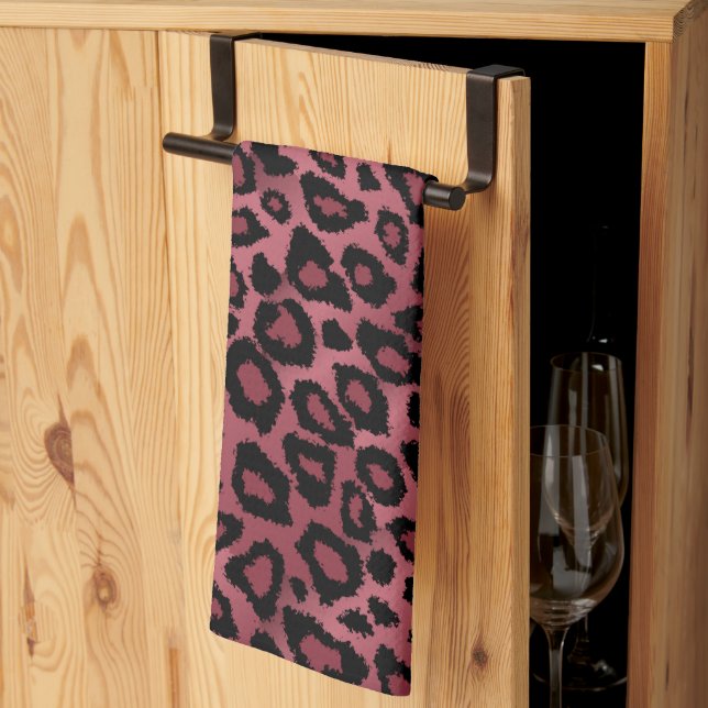 Linge De Cuisine Safari Dark Dusty Rose Leopard Poster de animal (Pliage en tiers)