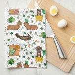 Linge De Cuisine Saint Patrick's Day Dachshund Chiens chanceux<br><div class="desc">Ajoutez une touche de chance de Saint Patrick à votre cuisine avec cette adorable serviette de bain dessinée à la main ! Dotée de mignons dachshunds entourés de trèfles et d'éléments irlandais ludiques, cette serviette de cuisine est à la fois festive et fonctionnelle. Parfait pour sécher des plats ou comme...</div>