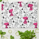 Linge De Cuisine Snoopy Black & Magenta Motif<br><div class="desc">Jetez un oeil à ce design super mignon avec Snoopy dans un motif noir et magenta.</div>