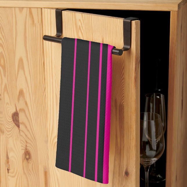Linge De Cuisine Stripes complexes - Magenta et Noir (Pliage en tiers)