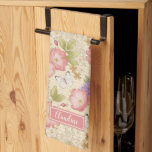 Linge De Cuisine Style botanique rose<br><div class="desc">Un motif floral assez vintage,  personnalisé avec votre nom,  orne cette serviette de cuisine. Personnalisez-le pour un cadeau. Grand cadeau pour la Fête des Mères,  les amis,  les cadeaux de Noël ou juste pour la raison. Conçu pour vous par Blackberry Boulevard.</div>