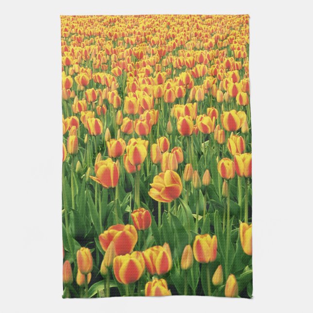 Linge De Cuisine Tulipes de printemps en fleurs devant une vieille  (Vertical)