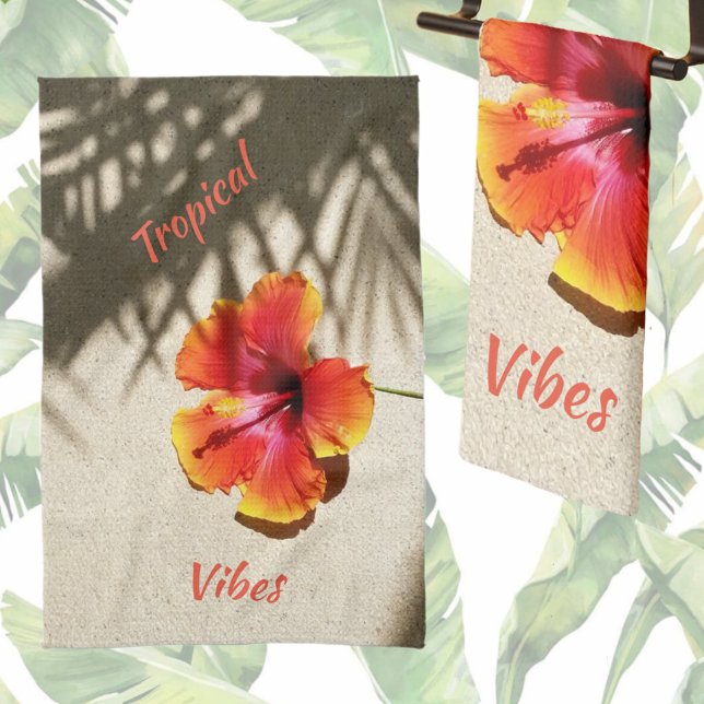 Linge De Cuisine Vibes tropicales Hibiscus sur sable personnalisabl (Créateur téléchargé)