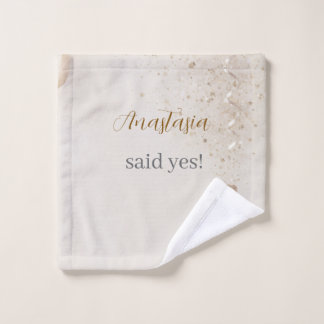 Linge de toilette personnalisé Elle a dit oui pour