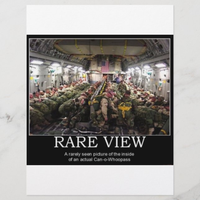 l'INTÉRIEUR d'un véritable Can-O-Whoopass (Devant)