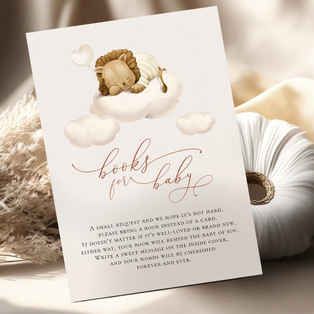 Lion sur les livres nuageux pour la carte de boîti (Créateur téléchargé)