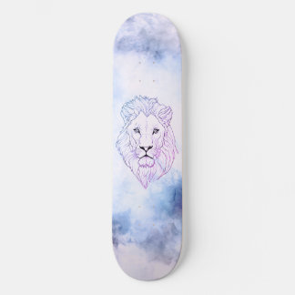 Lions teints en camaïeu font du skateboard