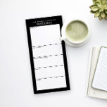 Liste d'épicerie simple minimaliste noire<br><div class="desc">Écrivez votre liste d'épicerie sur ce pavé magnétique pour une façon simple de planifier votre itinéraire à travers le magasin pendant le shopping. Le dos magnétique colle sur votre réfrigérateur, porte de garde métallique ou centre de commande de tableau blanc. La disposition simple et moderne en noir et blanc propre...</div>