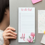 Liste des activités de l'aquarelle de Magnolia mon<br><div class="desc">Un joli bloc-notes magnétique à personnaliser avec votre monogramme. Le modèle est configuré pour que vous puissiez ajouter votre nom et votre initiale (mais vous pouvez laisser l'une ou l'autre section vide si vous préférez juste avoir l'une ou l'autre). Cette aquarelle féminine design floral possède de jolies fleurs de magnolia...</div>