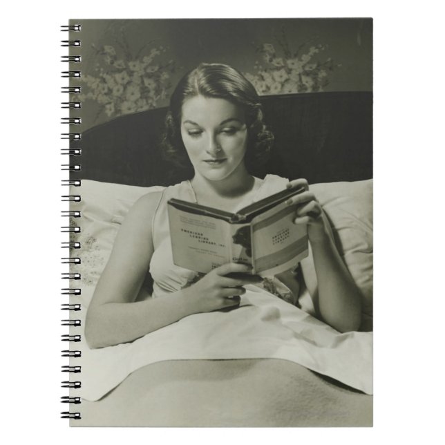 Livre de lecture de femme (Devant)