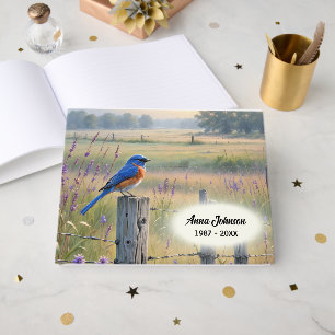 Livre D'or Bluebird Sur Un Poste De Clôture Pour Service Mémo