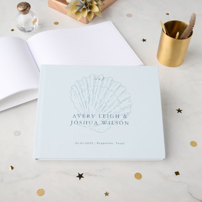 Livre D'or Coastal Blue Nautical Hand Drawn Seashell Wedding (Recto ouvert)