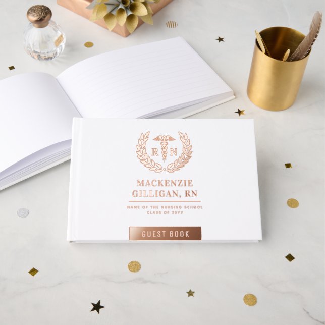 Livre D'or École de soins infirmiers de la RN personnalisée É (Recto ouvert)