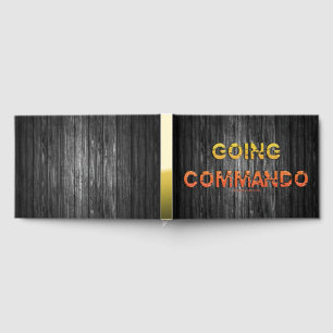 Livre D'or L'énergie brute de SlipperyJoe's allant commando d