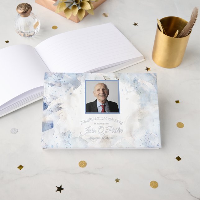 Livre D'or Mémorial des oeillets bleus (Recto ouvert)