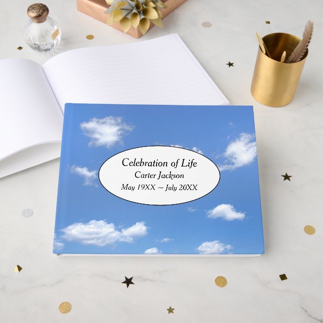 Livre D'or Nuages d'été dans le ciel pour le service commémor (Recto ouvert)