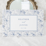 Livre D'or Vintage Blue Floral Toile Mariage classique<br><div class="desc">Vintage Blue Floral Toile Classique Mariage Livre d'or</div>
