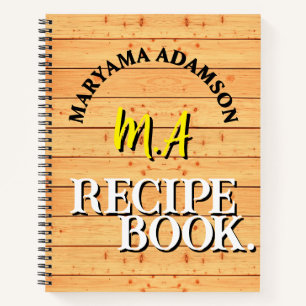 Livre vintage de recettes familiales.   Bois rusti