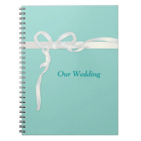 Livres bleus de mariage d'oeufs de merles