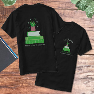 Livres verts et T-shirt de l'enseignant Plante ave